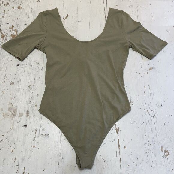 Ambiance Women's Size Medium Green Short Sleeve Lace Up Body Suit - Picture 10 of 16
